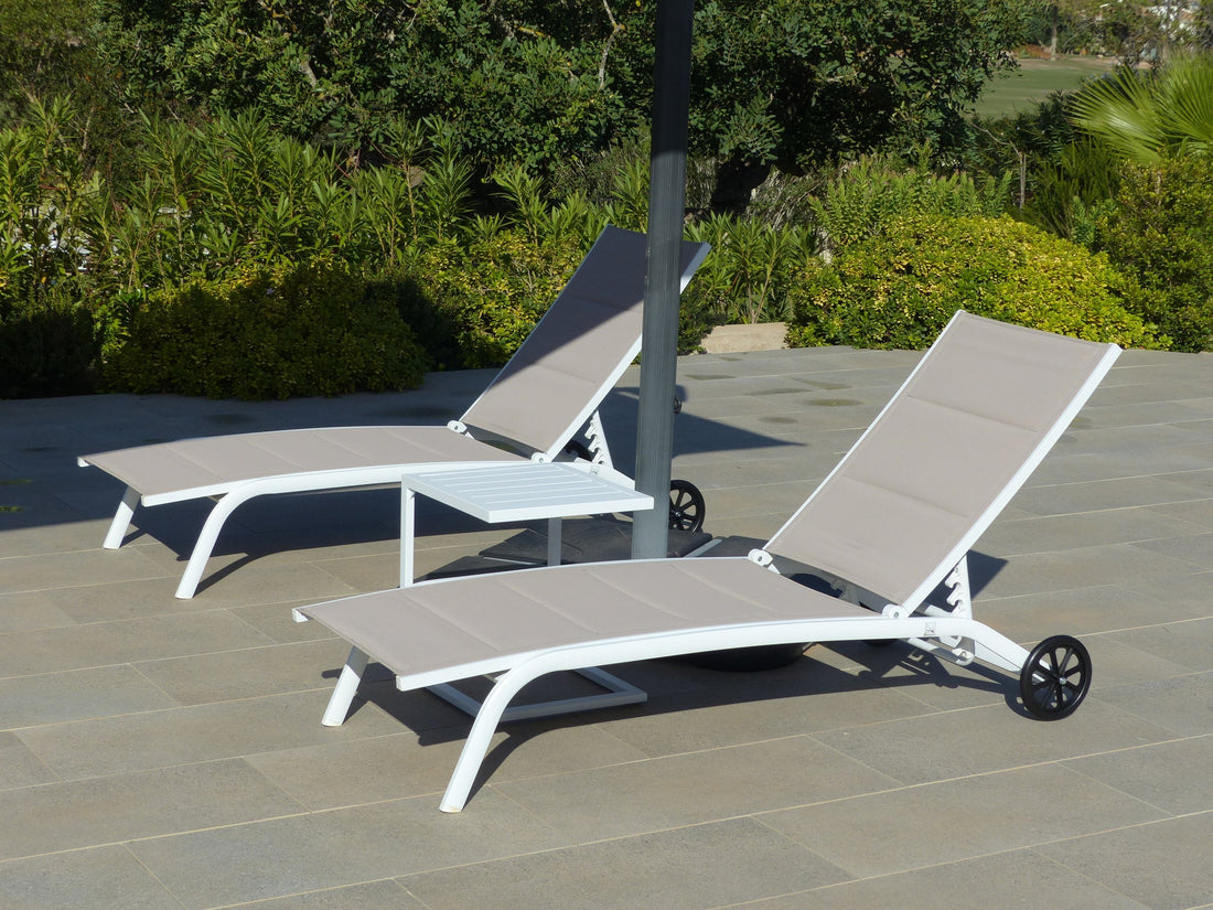 How to Arrange Sunloungers Around Your Pool: The Complete Guide